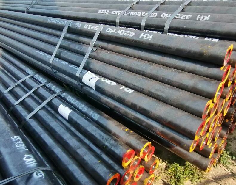 �ķ�̨�Ͻ��